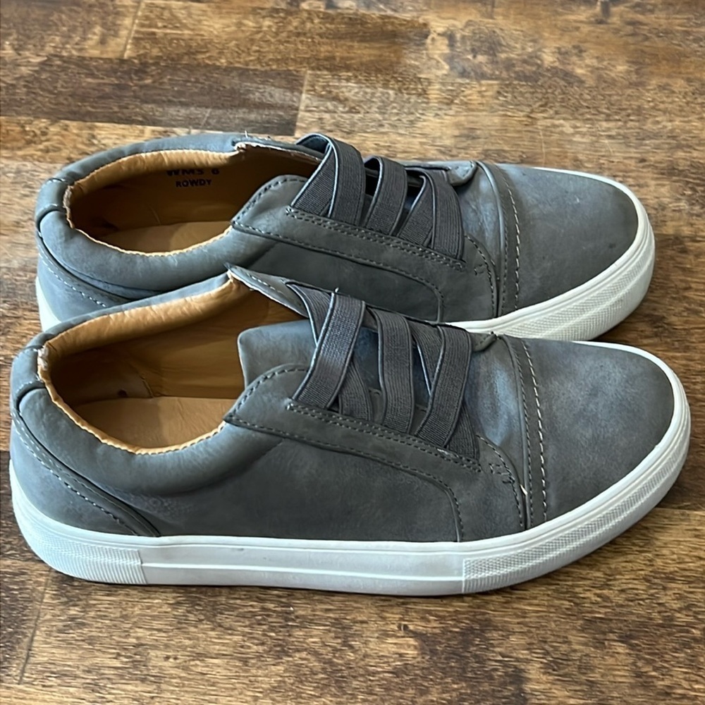 REPORT Rowdy Grey Suede Slip On Sneakers Size 6